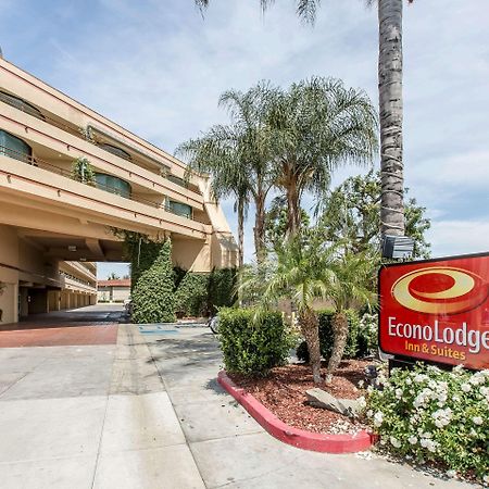 Econo Lodge Inn & Suites Riverside - Corona Buitenkant foto